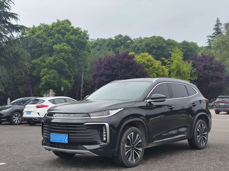 Exeed TXL Xingtu Lingyun 2024 Lingyun 300T 2WD Xingyao Edition 2023 — photo 1, buy with delivery to Moscow