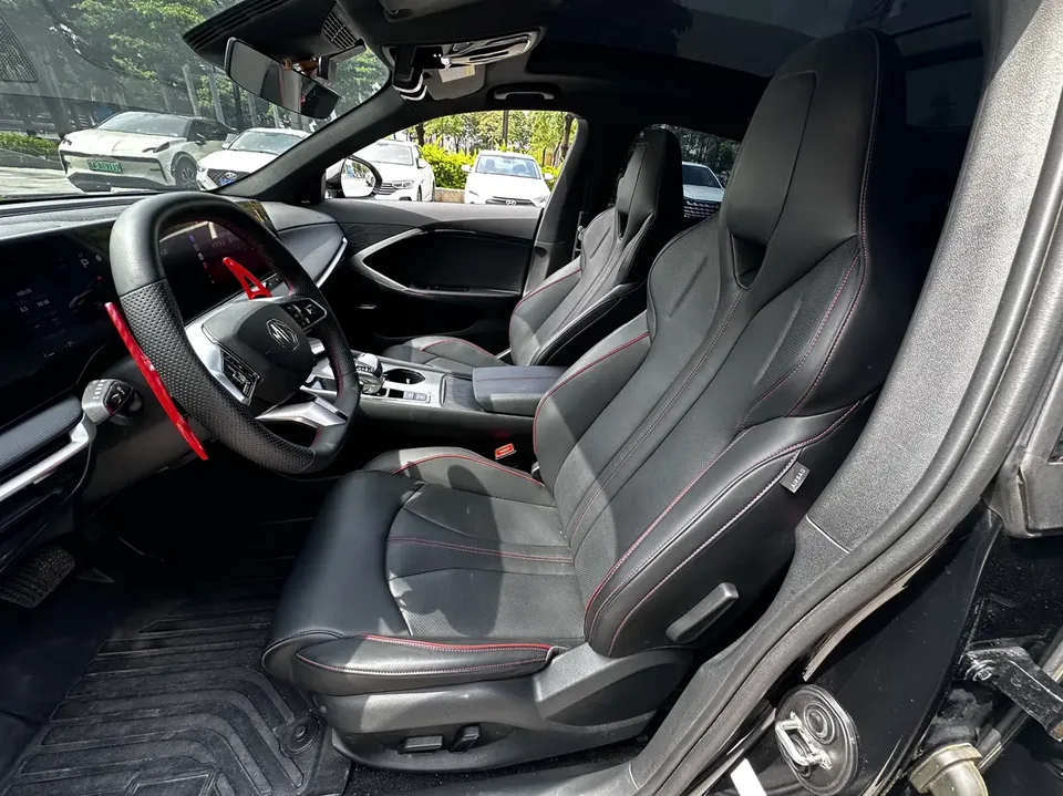 MG 7 MG7 2.0T Automatic Luxury Edition 2025 — thumbnail 4