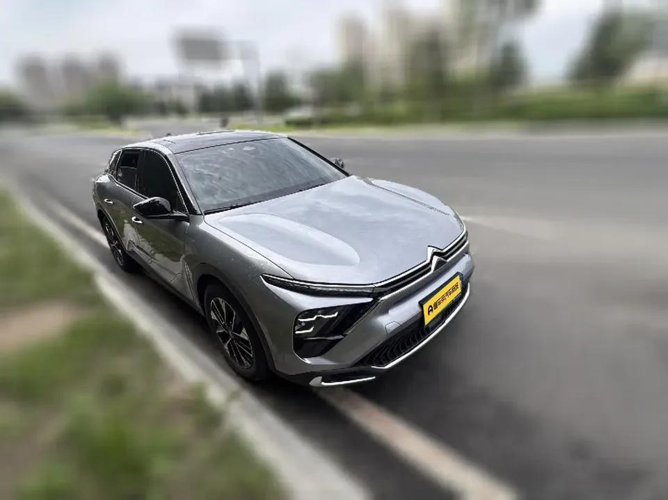 Citroen Versailles C5 X 1.6T Enjoy Extraordinary 2025 — миниатюра 3