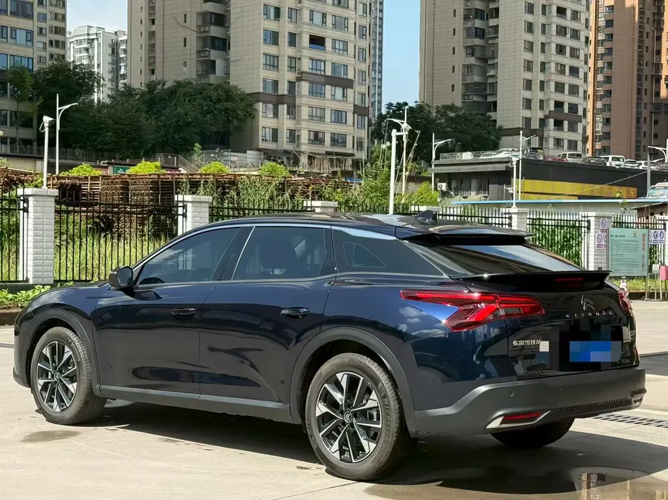 Citroen Versailles C5 X 1.6T is extraordinary 2024 — миниатюра 4