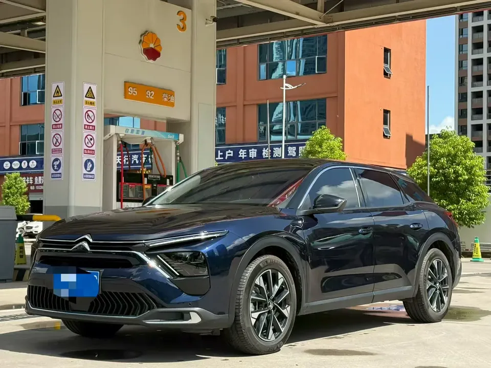 Citroen Versailles C5 X 2024