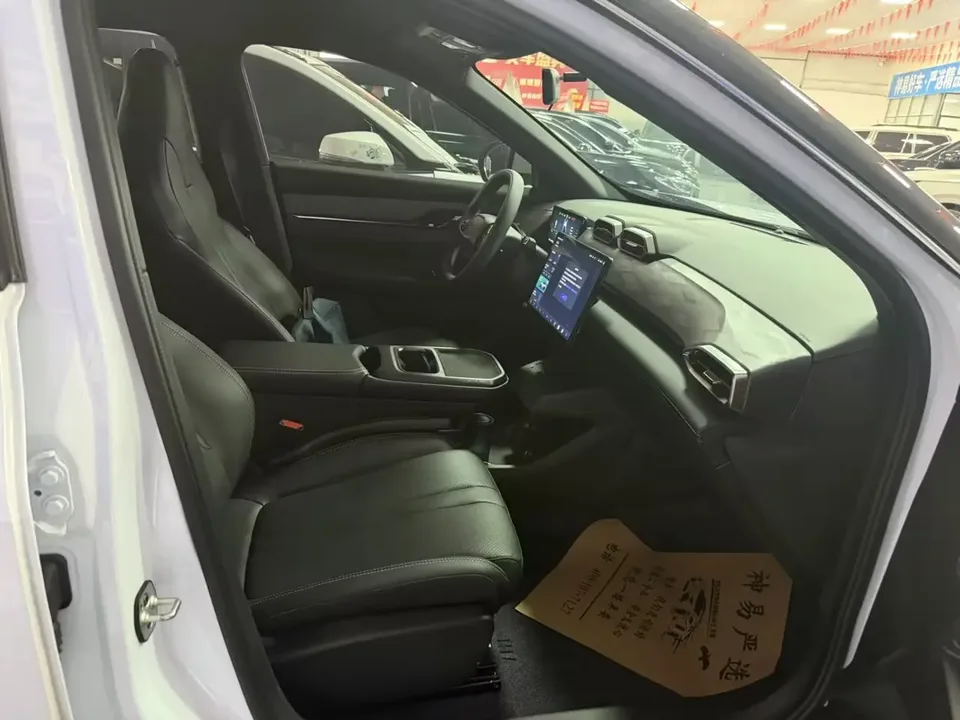 Dongfeng Fengshen L7 EV 518 Enjoyment Champion Edition 2025 — миниатюра 3