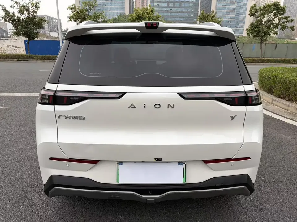 AION Y AION Y 2022 70 Smart Edition Lithium Iron Phosphate 2022 — миниатюра 2