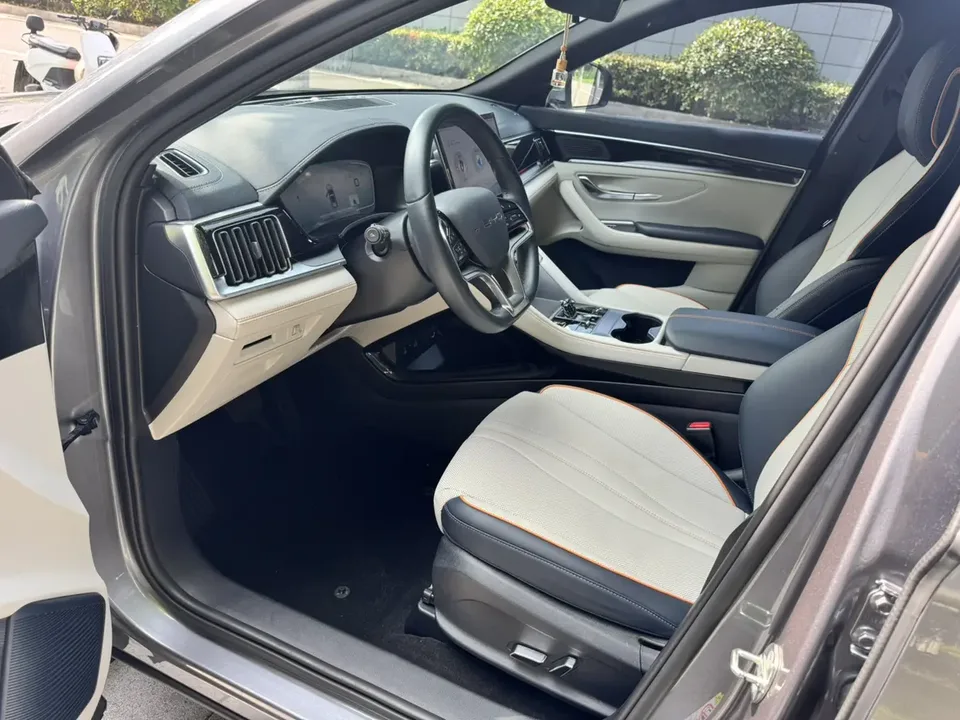 BYD Song PLUS DM Song PLUS DM DM-i Champion Edition 110KM Flagship Model 2023 — thumbnail 3