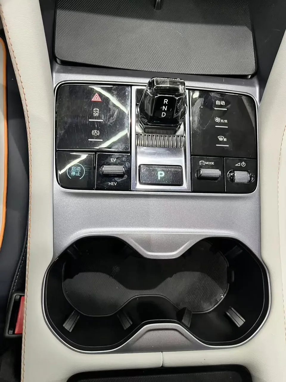 BYD Song PLUS DM DM-i Honor Edition 110KM Flagship Model 2024 — миниатюра 4