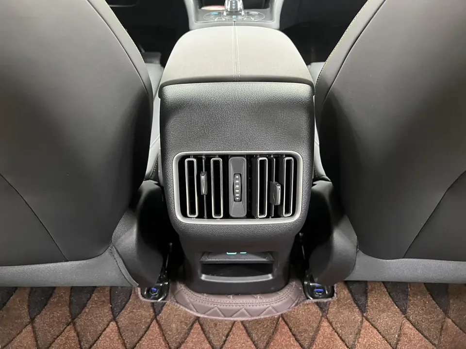 BYD Sea Lion 05DM Sea Lion 05DM DM-i 75KM Deluxe Smart Driving Edition 2025 — thumbnail 4