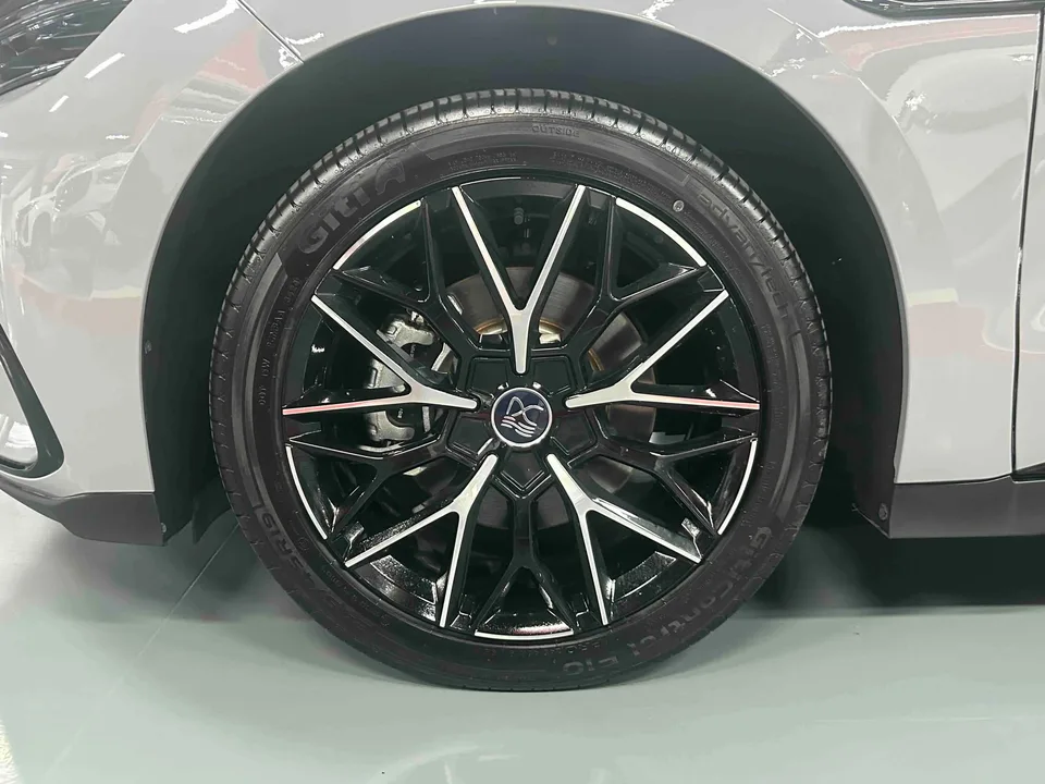BYD Han EV Han EV 2025 506KM Premium Edition 2024 — миниатюра 5