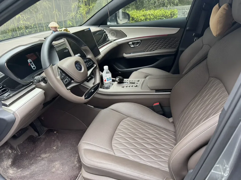 BYD Han EV Honor Edition 506KM Premium Model 2024 — миниатюра 4