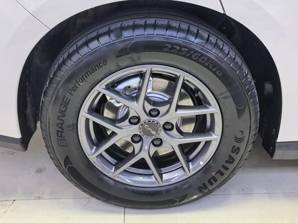 BYD Seal 06DM Seal 06DM 2026 Super Enjoy Edition DM-i 128KM Luxury Model 2026 — миниатюра 3