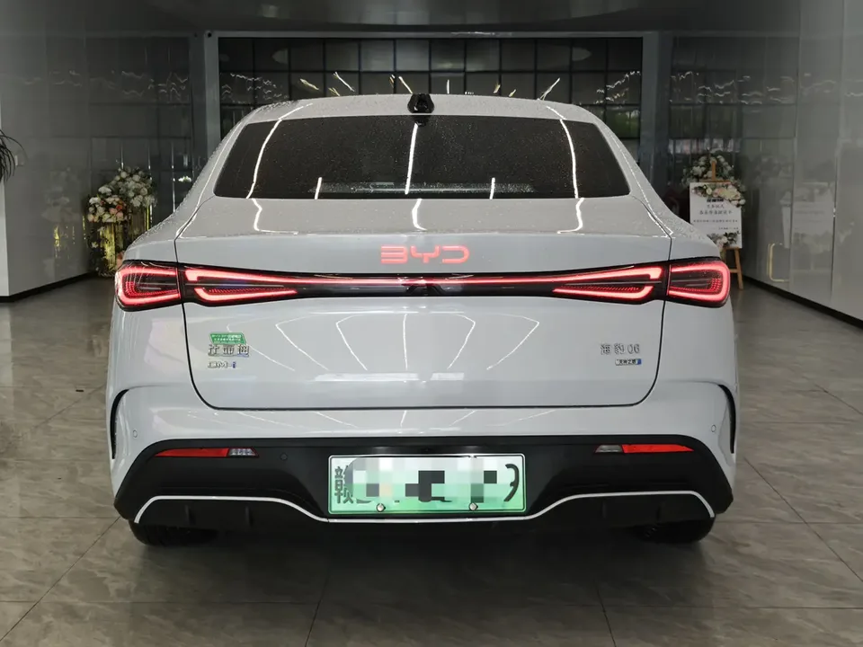 BYD Seal 06DM Super Enjoy Edition DM-i 210KM Premium Model 2026 — миниатюра 2