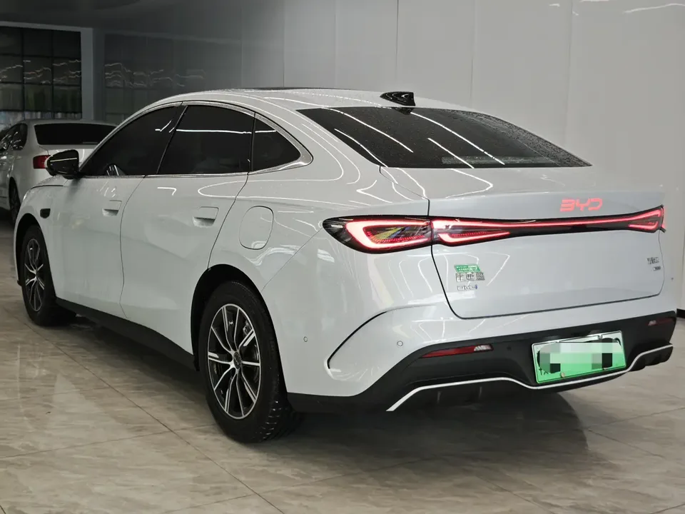 BYD Seal 06DM Super Enjoy Edition DM-i 210KM Premium Model 2026 — миниатюра 4