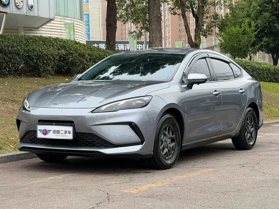 BYD Seal 05DM Seal 05DM DM-i 55KM Deluxe Smart Driving Edition 2025 — photo 1, buy with delivery to Moscow
