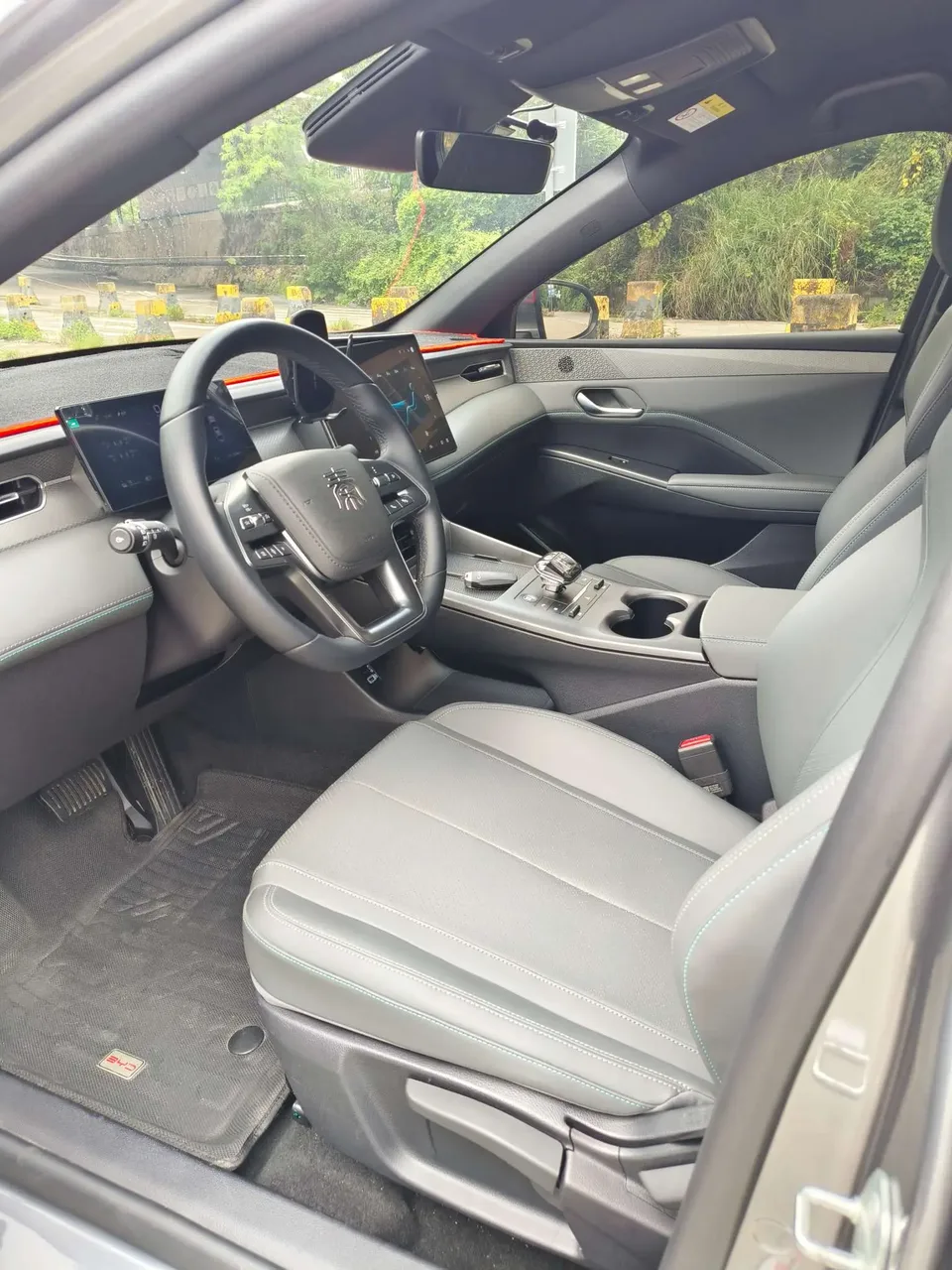 BYD Qin PLUS EV Intelligent Driving Edition 510KM Leading Edition 2025 — миниатюра 4