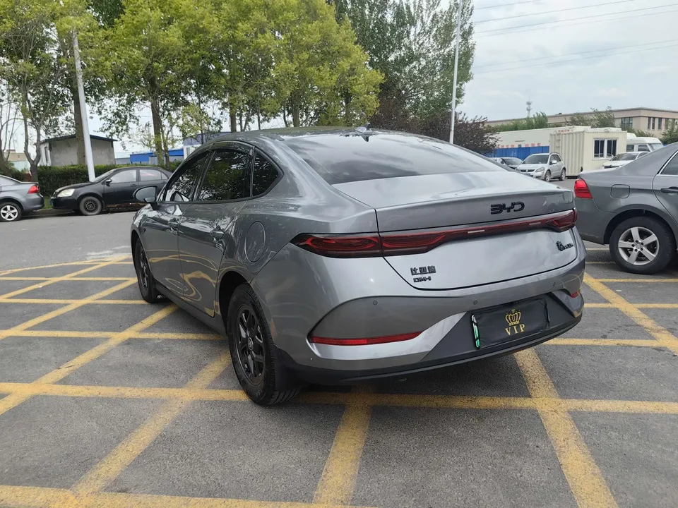 BYD Qin PLUS DM Qin PLUS DM DM-i 55KM Intelligent Driving Edition Leading Edition 2025 — thumbnail 2