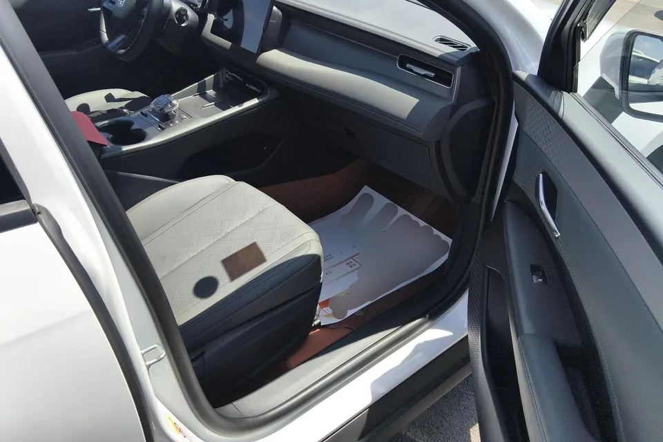 BYD Qin PLUS DM Qin PLUS DM DM-i 55KM Intelligent Driving Edition Leading Edition 2025 — thumbnail 3
