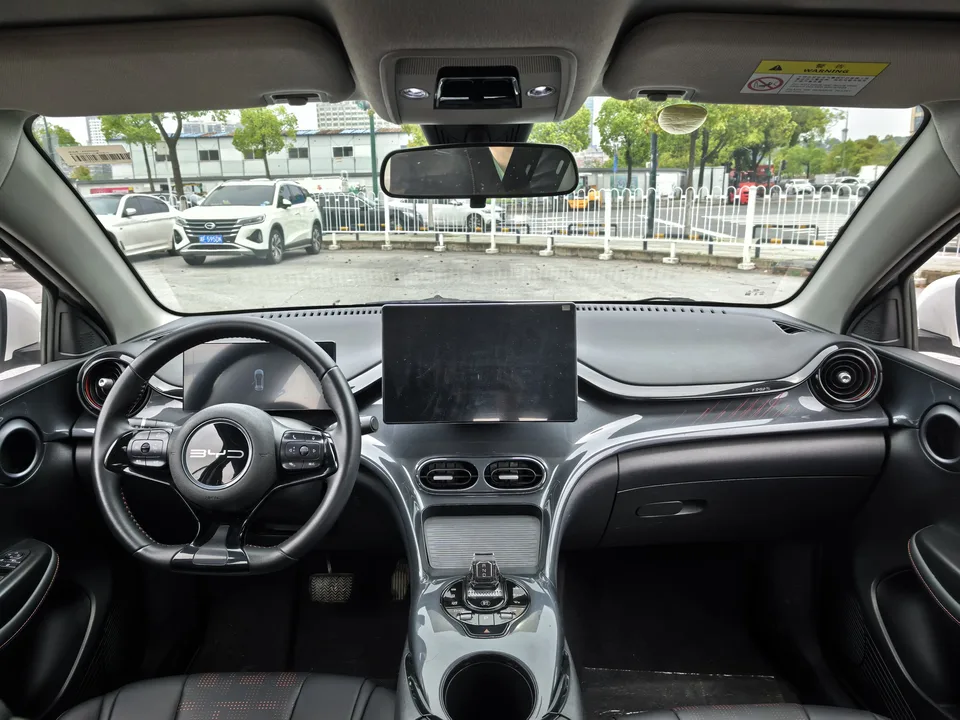 BYD E2 BYD e2 Luxury 2023 — thumbnail 3