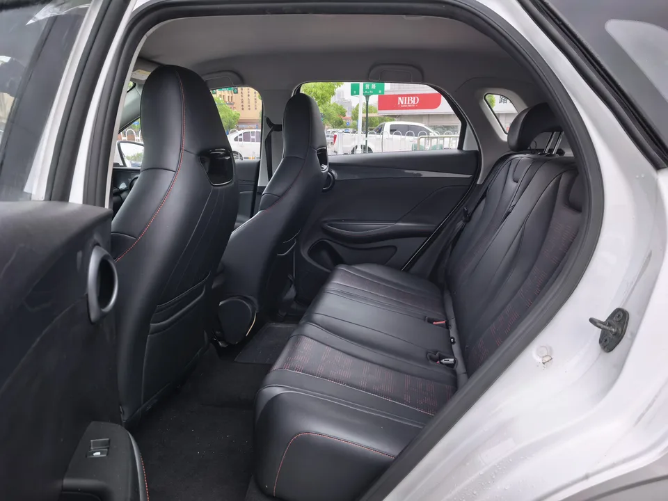 BYD E2 BYD e2 Luxury 2023 — thumbnail 4