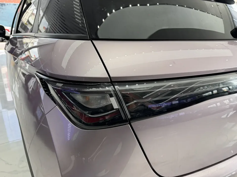 BYD Dolphin Dolphin Honor Edition 420km Fashion Edition 2024 — thumbnail 3