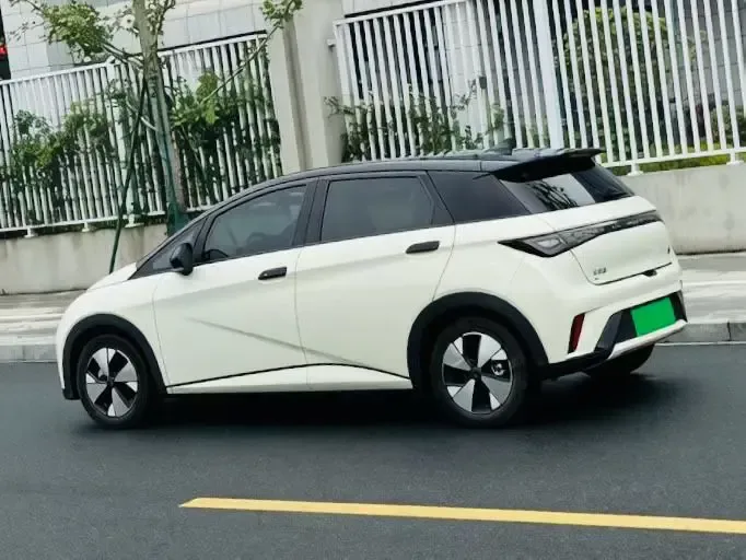 BYD Dolphin Dolphin Dolphin 2023 Fashion Edition 2023 — thumbnail 4