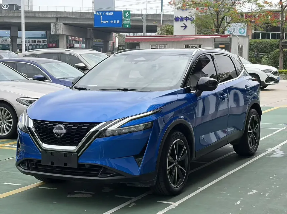 Nissan Qashqai 1.3T flagship version 2023 — фото 1, купить с доставкой в Москву