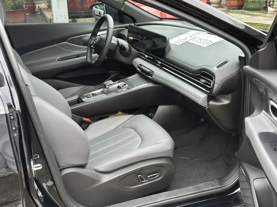 GAC Trumpchi Empow Shadow Leopard 270T DCT R-Style 2024 — thumbnail 3