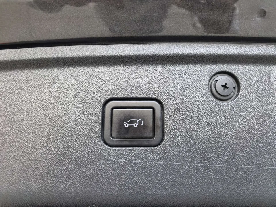Changan UNI-K Changan UNI-K 2.0T Yueling 2023 — thumbnail 3