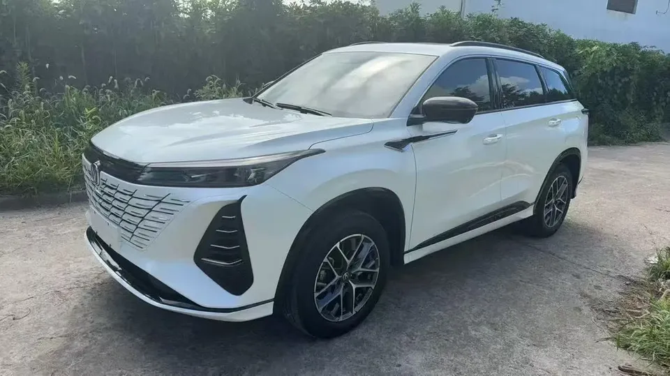Changan CS75PLUS Changan CS75 PLUS 2024 The third generation champion version 1.5T automatic intelligent driving strong navigation 2024 — photo 1, buy with delivery to Moscow
