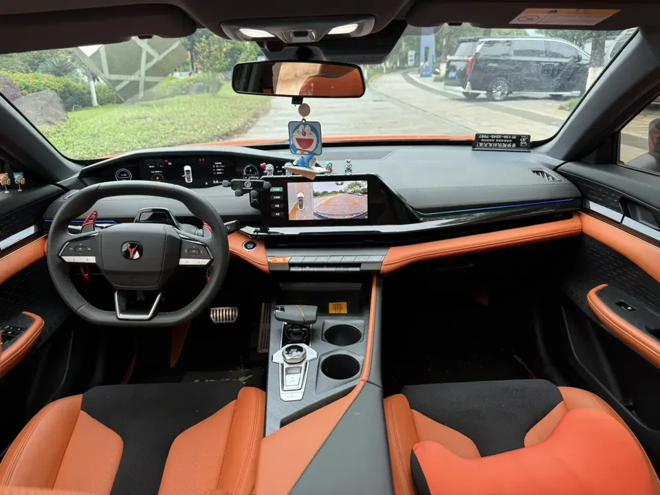 Changan UNI-V 1.5T Smart Pilot Edition 2024 — миниатюра 3