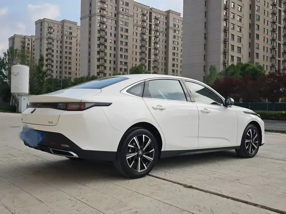 Changan Escape Escape 1.5T DCT 500Bar Premium 2025 — thumbnail 2