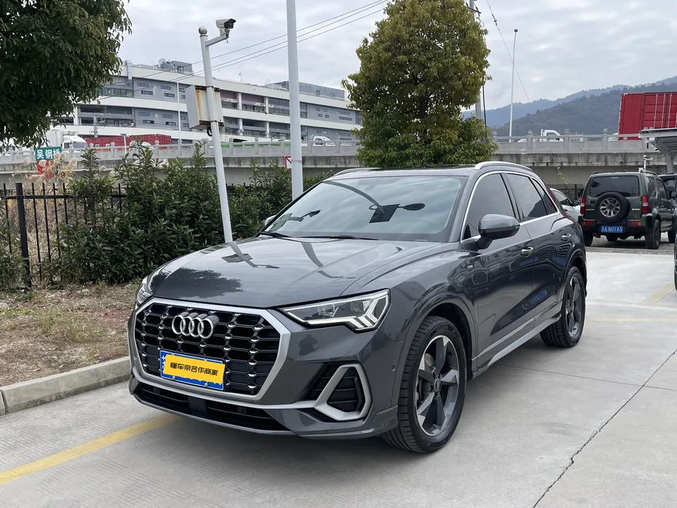 Audi Q3 Audi Q3 35 TFSI Progressive Dynamic 2022 — photo 1, buy with delivery to Moscow