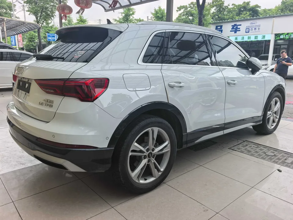 Audi Q3 Audi Q3 35 TFSI Stylish and Elegant 2022 — thumbnail 4