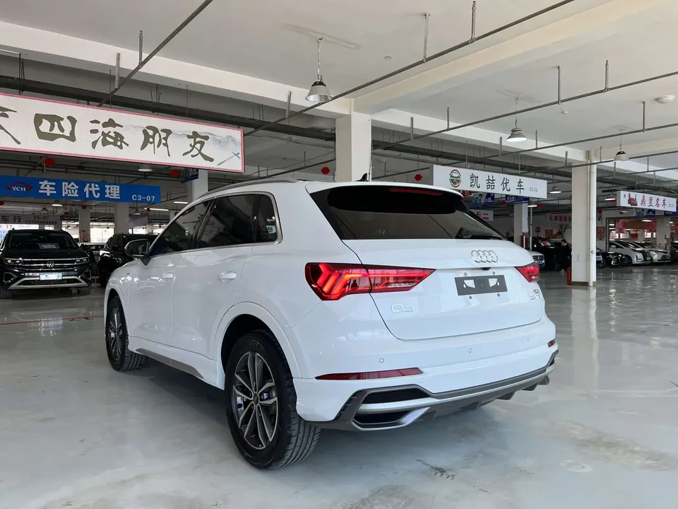 Audi Q3 Audi Q3 2022 35 TFSI Fashionable and Dynamic 2022 — миниатюра 2