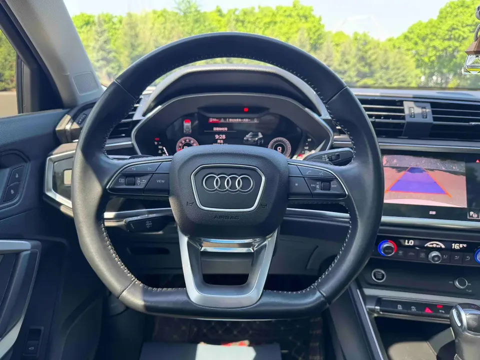 Audi Q3 Audi Q3 35 TFSI Stylish Dynamic 2022 — миниатюра 5