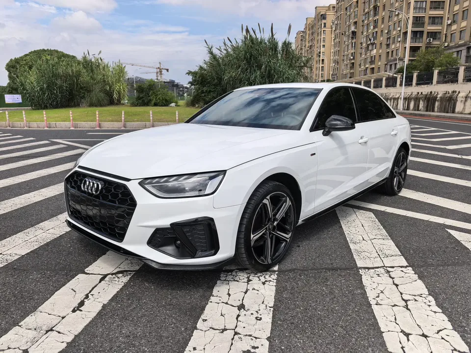 Audi a4 l 2025