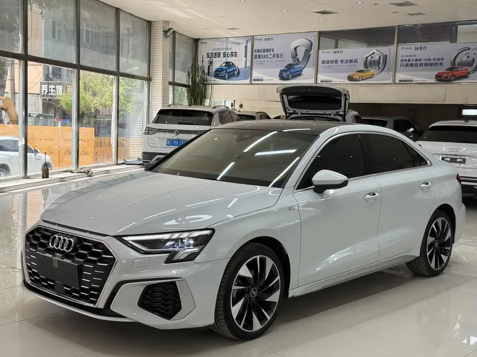 Audi A3 facelift A3L Limousine 35 TFSI stylish and sporty 2023 — фото 1, купить с доставкой в Москву