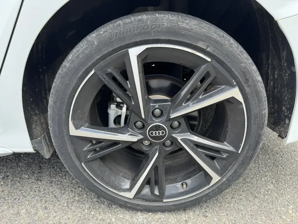 Audi A3 Sportback 35 TFSI stylish and sporty 2022 — миниатюра 3
