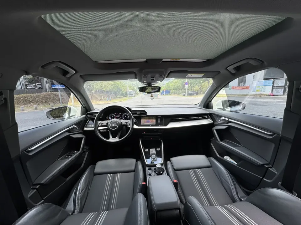 Audi A3 Sportback 35 TFSI stylish and sporty 2022 — миниатюра 4