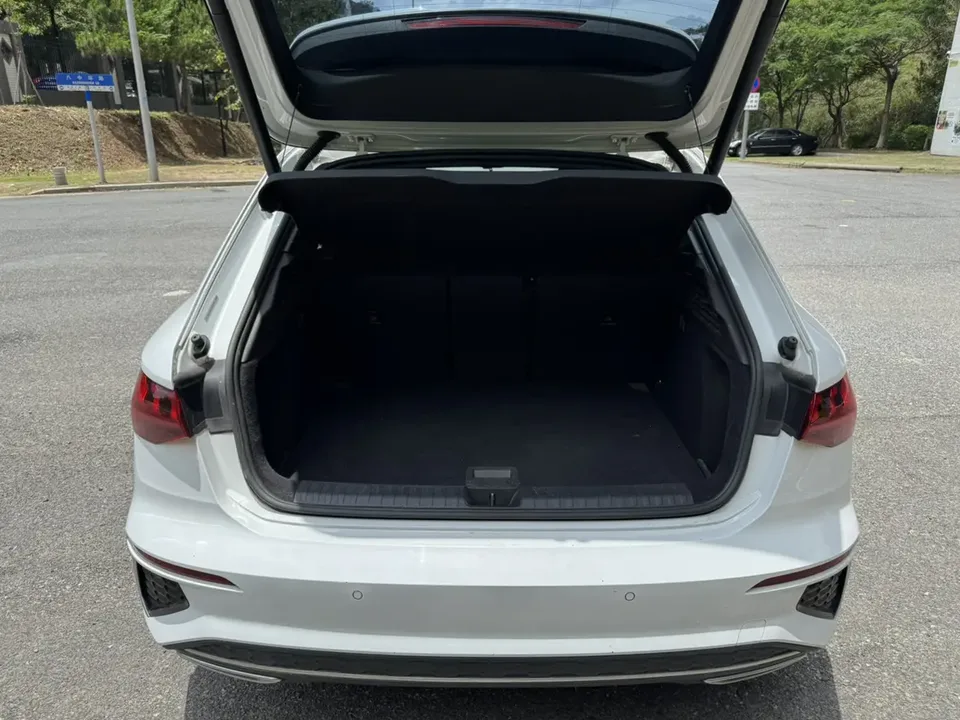 Audi A3 Sportback 35 TFSI stylish and sporty 2022 — миниатюра 5