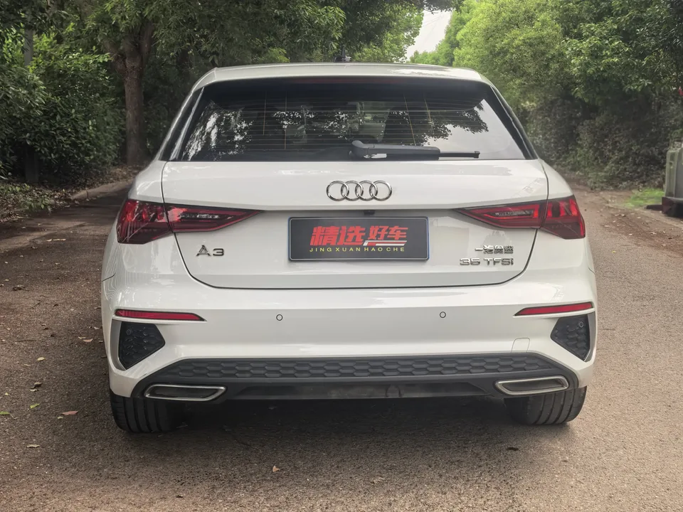 Audi A3 Sportback 35 TFSI Aggressive Sports Edition 2022 — миниатюра 2
