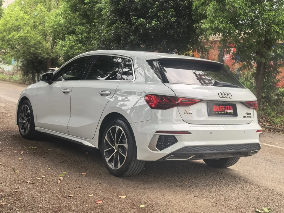 Audi A3 Sportback 35 TFSI Aggressive Sports Edition 2022 — миниатюра 4