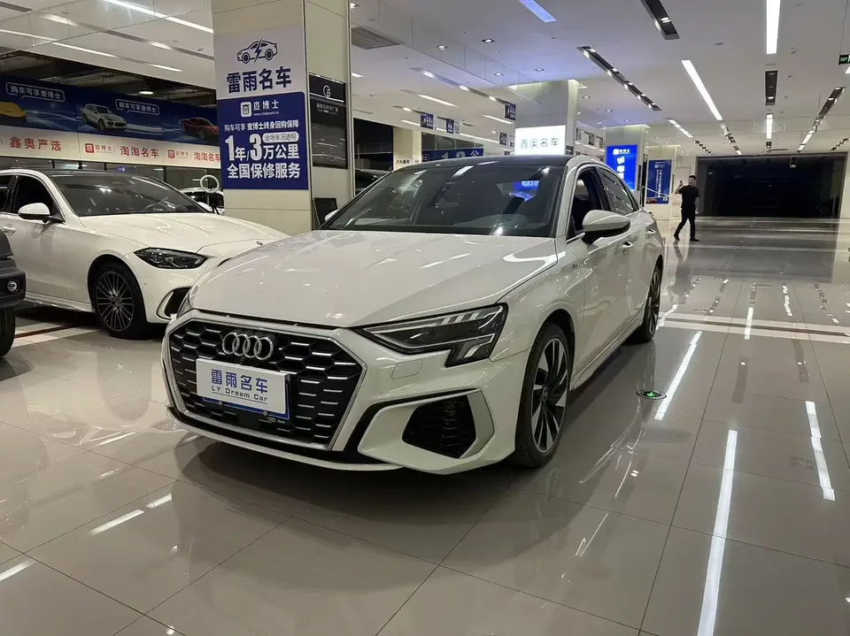 Audi A3 Sportback 35 TFSI stylish and sporty 2022 — фото 1, купить с доставкой в Москву