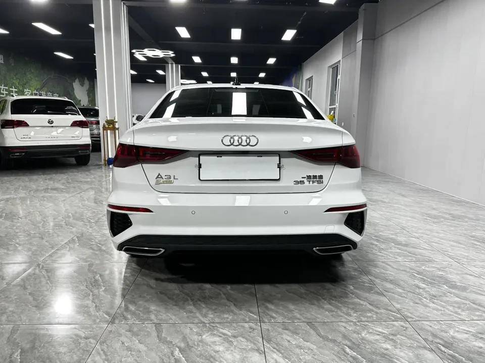 Audi A3 A3L Limousine 35 TFSI Fashion Sports 2022 — миниатюра 2