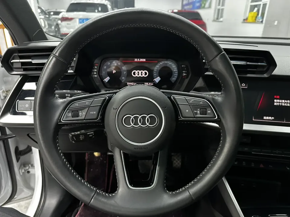 Audi A3 A3L Limousine 35 TFSI Fashion Sports 2022 — миниатюра 4