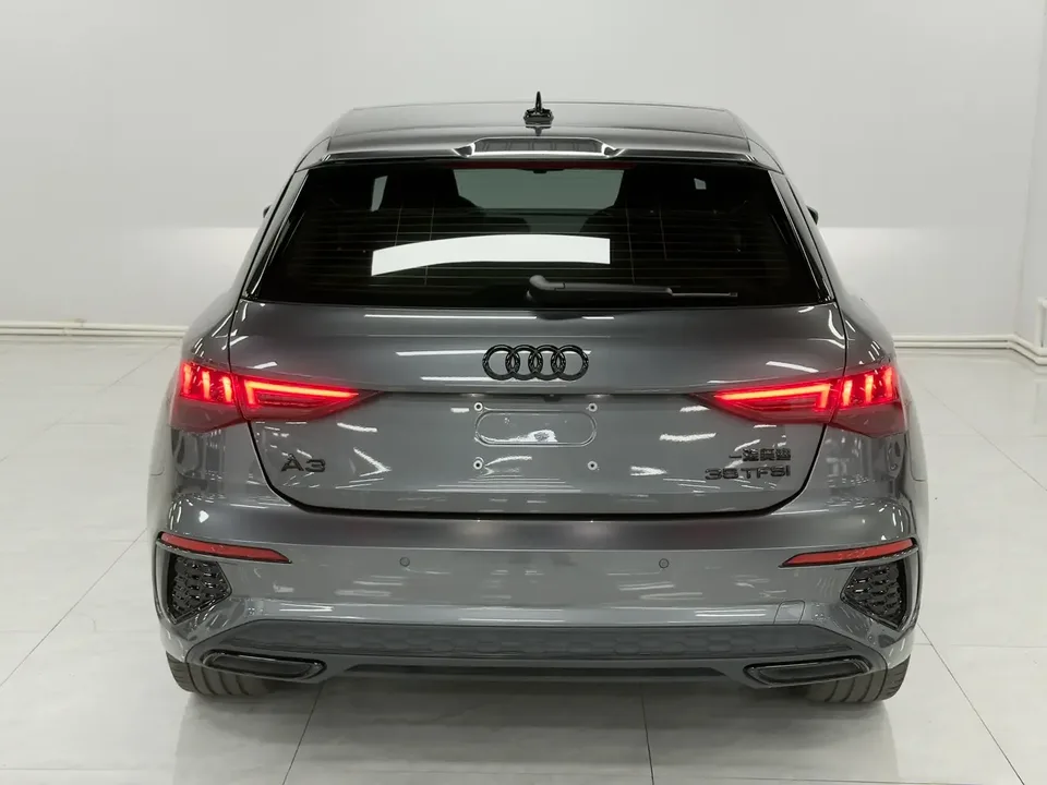 Audi A3 facelift Sportback 35 TFSI stylish and sporty 2023 — миниатюра 2