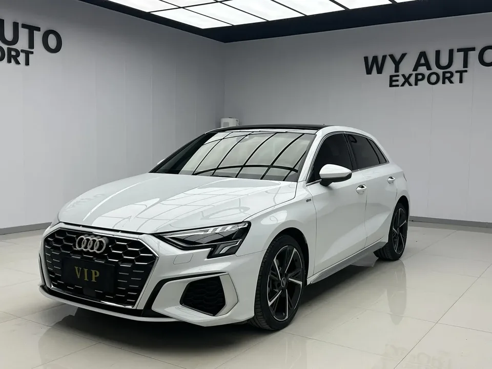 Audi A3 Sportback 35 TFSI stylish and sporty 2022 — фото 1, купить с доставкой в Москву