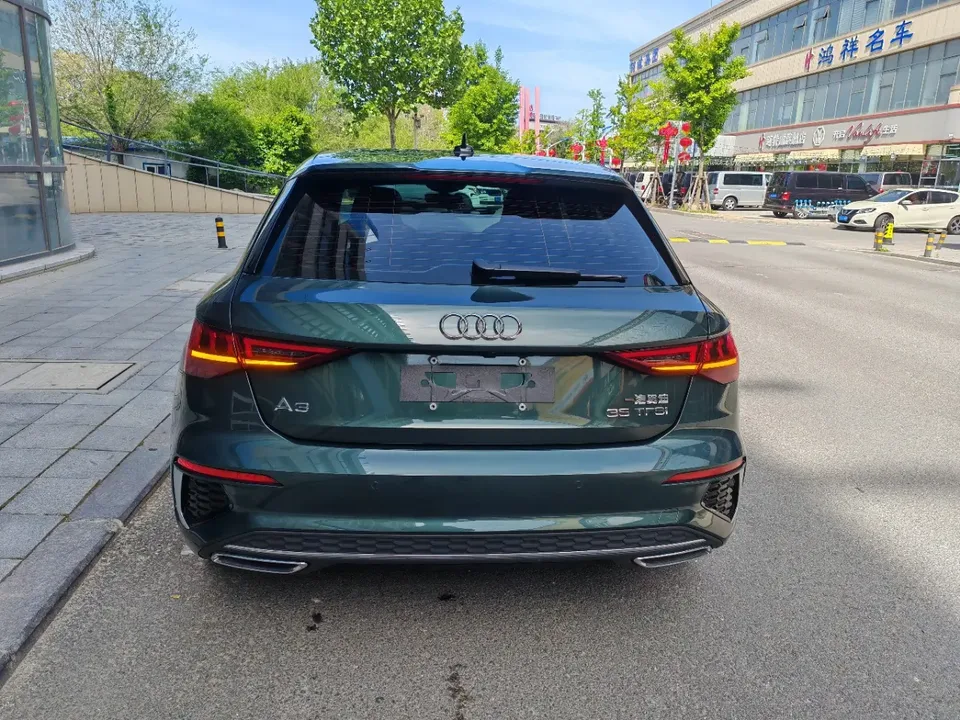 Audi A3 Sportback 35 TFSI Fashionable and Elegant 2022 — миниатюра 2
