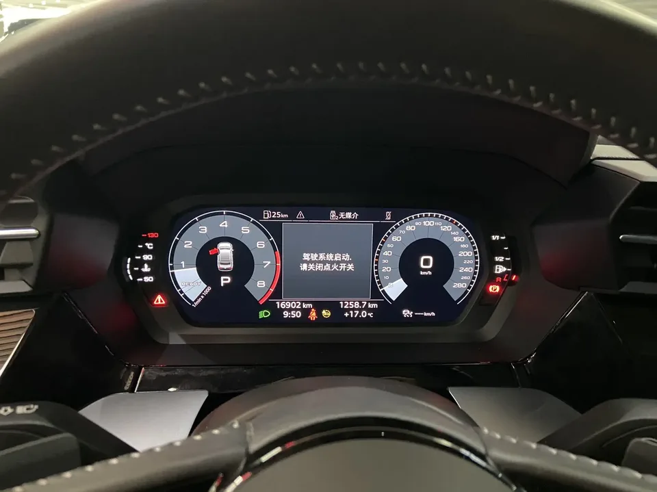 Audi A3 A3L Limousine 35 TFSI Fashion Sports 2022 — миниатюра 5