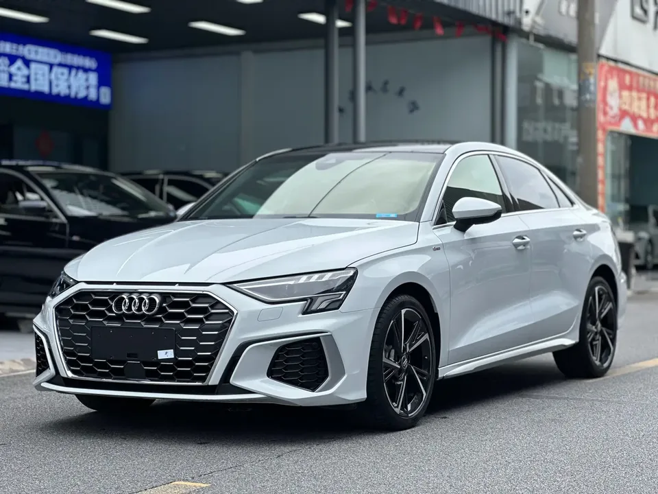 Audi A3 A3L Limousine 35 TFSI Fashion Sports 2022 — фото 1, купить с доставкой в Москву