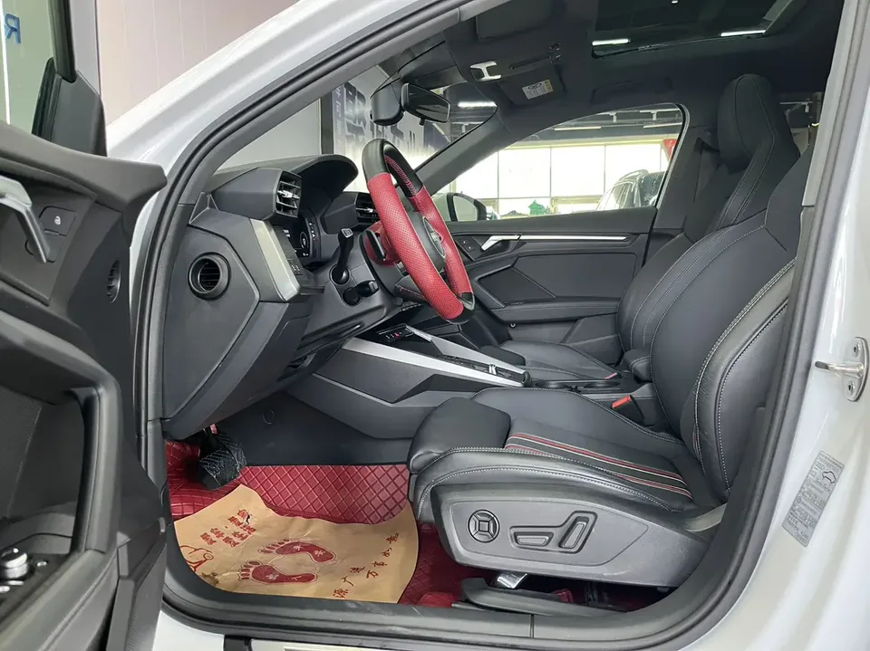 Audi A3 Sportback 35 TFSI stylish and sporty 2022 — миниатюра 5