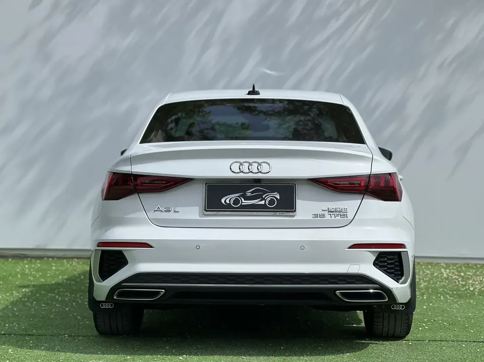 Audi A3 A3L Limousine 35 TFSI Fashion Sports 2023 — миниатюра 2